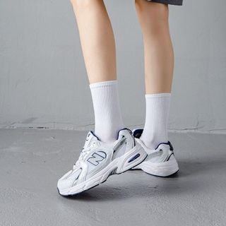 Tất vớ cổ cao nam nữ màu đen trắng trơn cá tính