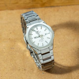 ĐỒNG HỒ NAM CASI0 3 KIM THỜI TRANG NAM DÂY THÉP- MÀU TRẮNG NỔI BẬT