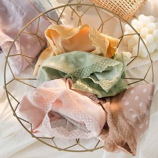 Quần Lót Cotton Dệt Kim Chấm Bi Viền Ren Xinh Xắn