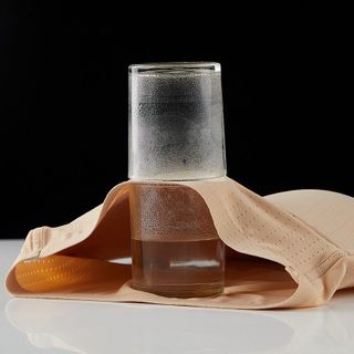 Quần độn mông thông hơi chất liệu su đúc mềm, thật mông, không lộ, đúc liền không xô dịch mút quần nâng mông thông hơi
