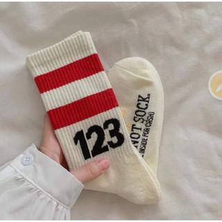 Vớ Tất Cotton Cổ Cao In Số 123 Thời Trang Hàn Quốc