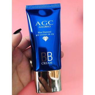 Kem nền AGC xanh/ đỏ BB cream giúp che phủ hoàn hảo các khuyết điểm,cho bạn làn da mịn màng, tươi tắn suốt cả ngày