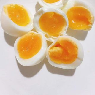 Tìm đại lý phân phối trứng gà ri sạch, ko chăn cám công nghiệp