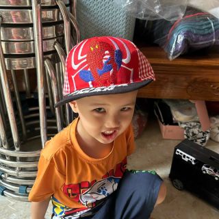 Nón lưỡi trai trẻ em caro nhỏ ở đằng sau NB