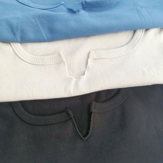 Đầm sát nách xẻ cổ V PHOTHU