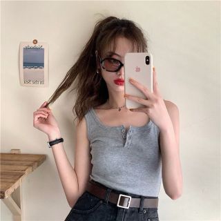 Áo sát nách vạt bầu cổ U phối nút TITHA