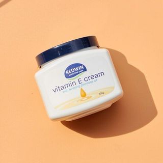 Kem dưỡng ẩm Redwin Vitamin E Cream nuôi dưỡng da luôn ẩm mướt, mịn màng giá sỉ