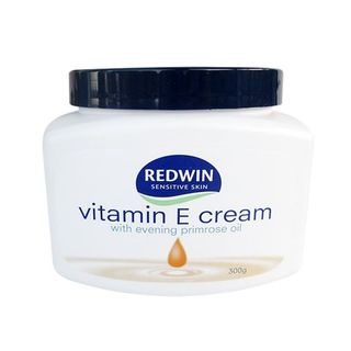Kem dưỡng ẩm Redwin Vitamin E Cream nuôi dưỡng da luôn ẩm mướt, mịn màng