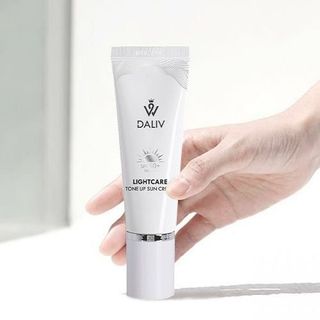 [ Tìm Đại Lý - CÓ HÀNG TẶNG KÈM] Kem chống nắng Daliv Lightcare nâng tông SPF50+ PA+++ 50g