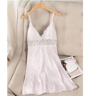 ĐẦM SATIN PHỐI REN HOẠ TIẾT - LÊ PHƯƠNG BOUTIQUE