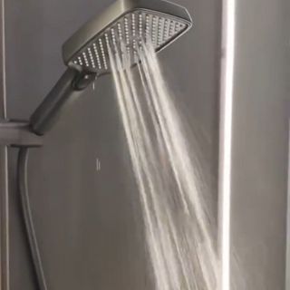 Vòi sen tắm đứng có đèn led kèm hiển thị nhiệt độ, kiểu phím đàn, cùng 4 chức năng tắm