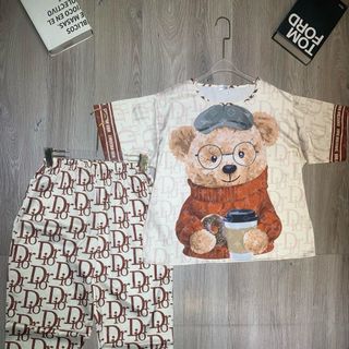 Dài latin thiết kế cổ tròn tay ngắn