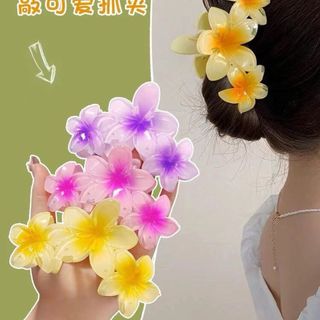 Hoa sứ 3 đu màu kẹp sau tóc(lố 12)