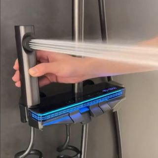 Vòi sen tắm đứng có đèn led kèm hiển thị nhiệt độ, kiểu phím đàn, cùng 4 chức năng tắm