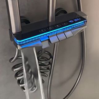 Vòi sen tắm đứng có đèn led kèm hiển thị nhiệt độ, kiểu phím đàn, cùng 4 chức năng tắm