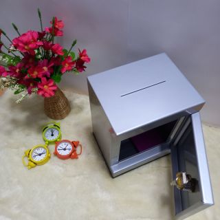 Tủ sắt mini đứng có khóa chìa an toàn khi đẻ giáy tờ trang sức,tiền bạc