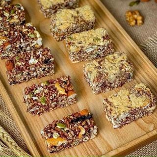 HỘP BÁNH ĂN KIÊNG EAT CLEAN MIX TIỆN LỢI 1KG - WINNIE HOUSE