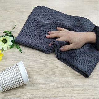 Khăn lau kính ô tô không sổ lông Taiwan sợi thủy tinh và polyeste khổ 40x40cm