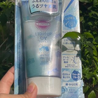 TINH CHẤT CHỐNG NẮNG LÀM SÁNG
DA SUNCUT
