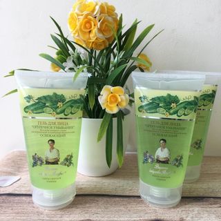 Sữa rửa mặt tẩy da chết bà già Agafia 150ml của Nga