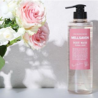 SỮA TẮM NƯỚC HOA DƯỠNG MỀM MỊN DA MELLSAVON (HƯƠNG THẢO MỘC TAO NHÃ)