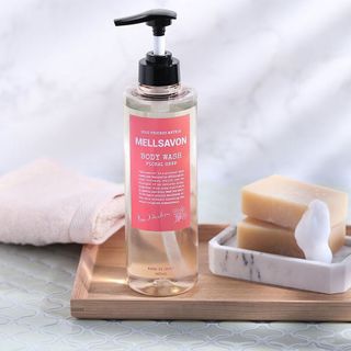 SỮA TẮM NƯỚC HOA DƯỠNG MỀM MỊN DA MELLSAVON (HƯƠNG THẢO MỘC TAO NHÃ)