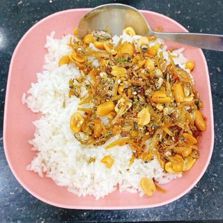 Cá cơm mồm rim lạc ( đậu phộng) thơm, ngon, đưa cơm, có thể ăn vặt - hũ 250gr