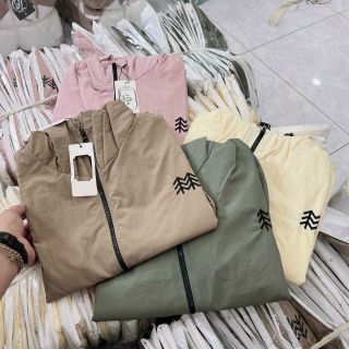Áo khoác dù trượt nước 2 lớp lót dù logo thêu lá freesize dưới 65kg