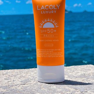 kem chống nắng LACOLY luxury chính hãng