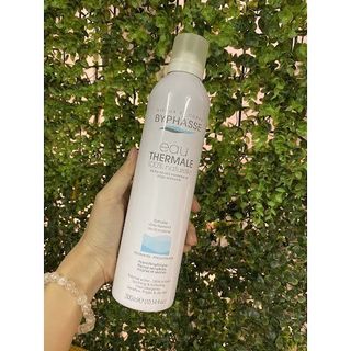 Xịt Khoáng Byphasse chiết xuất tự nhiên 300ml giúp làm mềm da, dưỡng da trắng sáng tự nhiên.