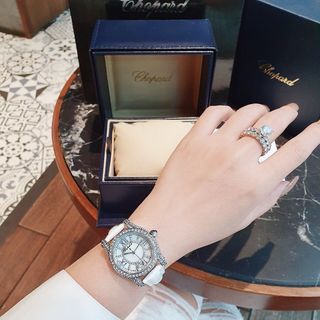 ĐỒNG HỒ NỮ TRUNG CẤP CHOPA DÂY DA MẶT ĐÁ RƠI