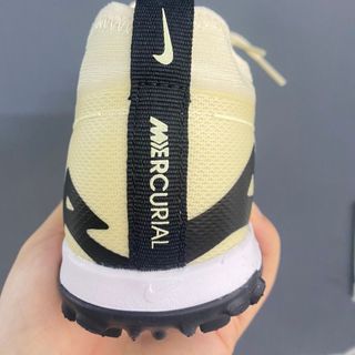 Giày đá bóng Vapor 15 pro màu trắng sữa loại 1 giá sỉ