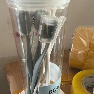 2403-A1391-HỘP 8 BÀN CHẢI ĐÁNH RĂNG (THÙNG 100)