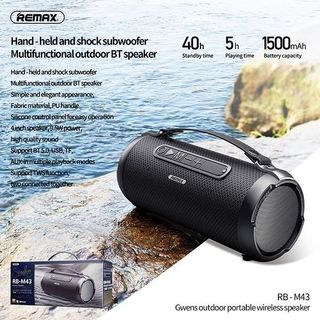 Loa Bluetooth REMAX RB-M43 kèm quay cầm