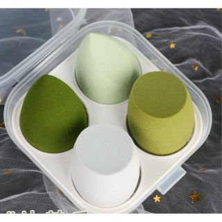 Hộp 4 mút tán kem nền kèm hộp xinh xắn, set 4 bông giọt nước cùng tone mềm mịn dành cho da