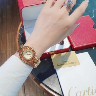 SALE ĐỒNG HỒ NỮ THỜI TRANG GUE S MẶT TO VIỀN HOA VĂN 1