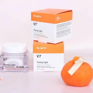 Kem Dưỡng Trắng Và Tái Tạo Da V7 Toning Light Dr.Jart+ 50ml