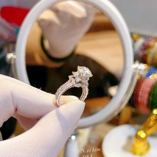 NHẪN HOA ĐÍNH KIM CƯƠNG MOISSANITE TẶNG KÈM KIỂM ĐỊNH QUỐC TẾ - THẮNG GIANG