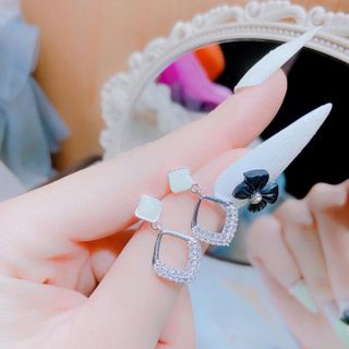 BÔNG TAI HÌNH THOI XI TĨNH ĐIỆN BẠC TA CAO CẤP - THẮNG GIANG