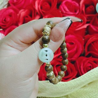 VÒNG TAY TRẦM HƯƠNG TỐC PHỐI XU NGỌC CẨM THẠCH TRẮNG THIÊN NHIÊN - THẮNG GIANG