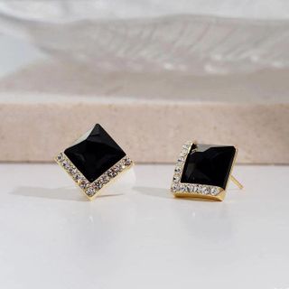 BÔNG TAI NỤ VUÔNG ĐÁ ĐEN BỌC BẠC TA CAO CẤP - THẮNG GIANG