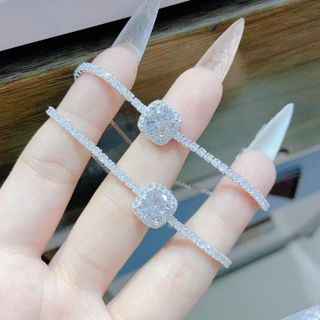 LẮC TAY HỒ BẠC ITALY MẶT VUÔNG CÓ THẺ HÓA ĐƠN - THẮNG GIANG