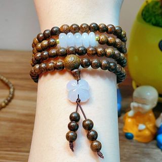 VÒNG TAY CỎ BỐN LÁ NGŨ ĐIẾU NGỌC CẨM THẠCH THIÊN NHIÊN PHỐI TRẦM HƯƠNG - THẮNG GIANG