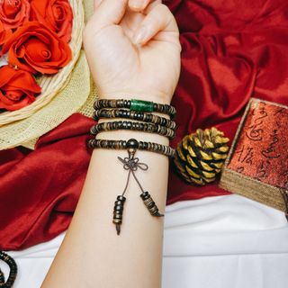 VÒNG TAY TẦM HƯƠNG SÁNH CHÌM DẸT PHỐI LU THÔNG CẨM THẠCH SƠN THỦY THIÊN NHIÊN - THẮNG GIANG