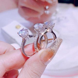 NHẪN ĐÍNH DẢI ĐÁ GẮN KIM CƯƠNG MOISSANITE TẶNG KÈM KIỂM ĐỊNH QUỐC TẾ - THẮNG GIANG