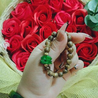 VÒNG TAY TRẦM HƯƠNG TỐC PHỐI SEN NGỌC CẨM THẠCH SƠN THỦY THIÊN NHIÊN - THẮNG GIANG