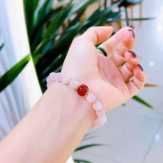 VÒNG TAY THẠCH ANH HỒNG THIÊN NHIÊN PHỐI ỐP XI VÀNG - THẮNG GIANG
