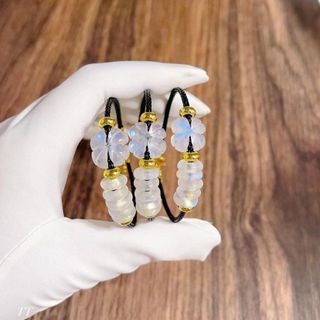VÒNG TAY CỎ BỐN LÁ NGŨ ĐIẾU ĐÁ MOONSTONE THIÊN NHIÊN - THẮNG GIANG