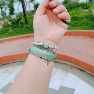 VÒNG TAY TÚI TIỀN TRẮNG NGỌC CẨM THẠCH THIÊN NHIÊN - THẮNG GIANG