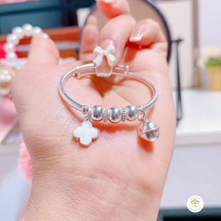 VÒNG TAY CỎ BỐN LÁ GẮN CHUÔNG BẠC TA CHO BÉ - THẮNG GIANG